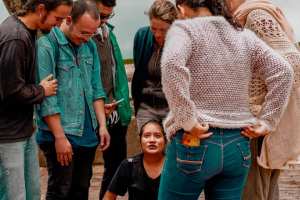 O hacen silencio o los callamos y que? performance Julie Pichavant IV Festival Internacional de Arte Pensamiento Pedagógico Contemporáneo- Festival Internacional de Arte Contemporáneo de Manizales-Universidad Bellas Artes de Caldas - Colombia