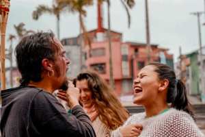 O hacen silencio o los callamos y que? performance Julie Pichavant IV Festival Internacional de Arte Pensamiento Pedagógico Contemporáneo- Festival Internacional de Arte Contemporáneo de Manizales-Universidad Bellas Artes de Caldas - Colombia